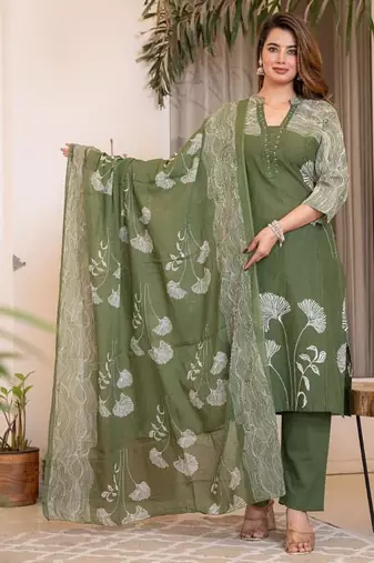 Aaysa women embroidered green kurta set with printed dupatta
