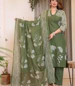 Green Women Embroidered Kurta Set With Printed Dupatta