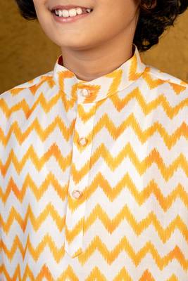 Boys yellow & white cotton chevron zigzag printed kurta with pyjama set 3