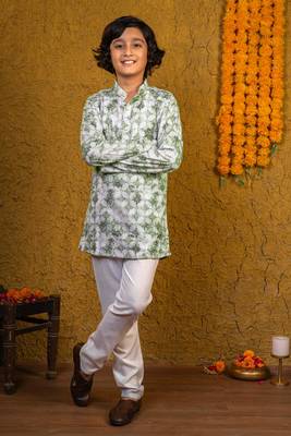 Boys green rayon diamond motifs embroidered printed kurta pyjama set 1