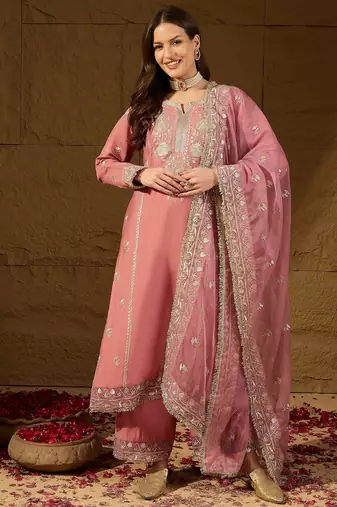 Women pink silk blend solid embroidered straight kurta trousers with dupatta
