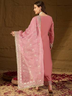 Women pink silk blend solid embroidered straight kurta trousers with dupatta 4
