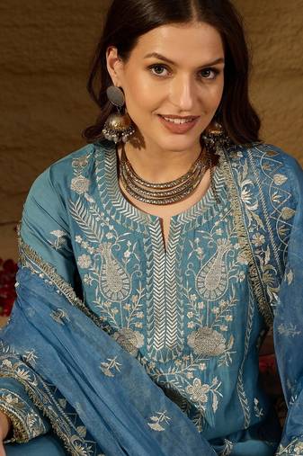 Women blue silk blend solid embroidered straight kurta trousers with dupatta