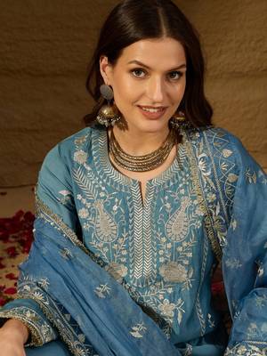 Women blue silk blend solid embroidered straight kurta trousers with dupatta 2
