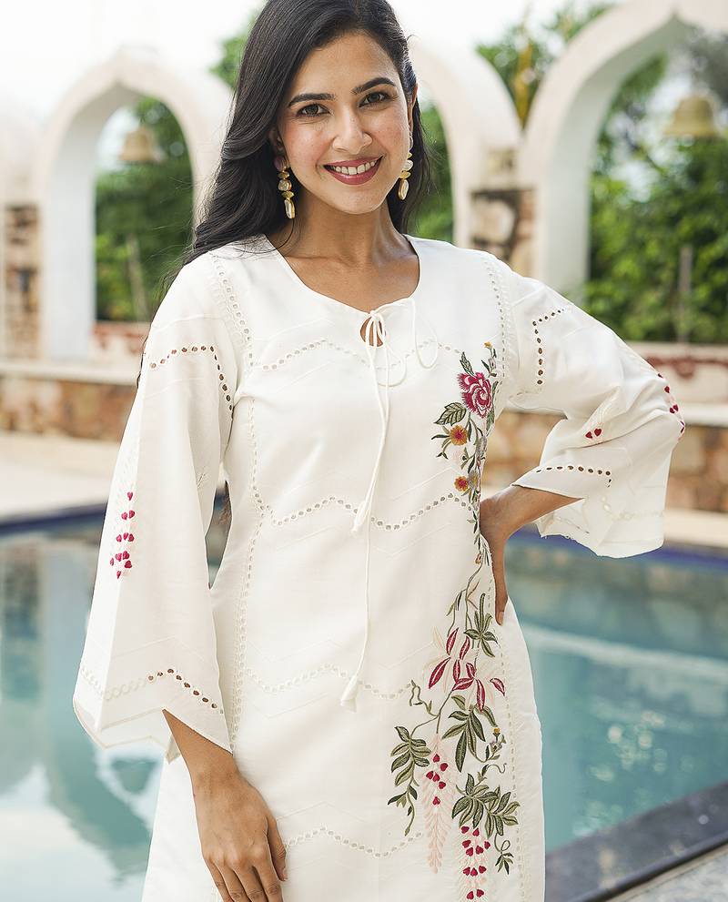 Women white silk blend solid embroidered coord sets