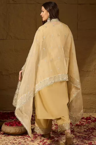 Women yellow silk blend solid embroidered straight kurta trousers with dupatta