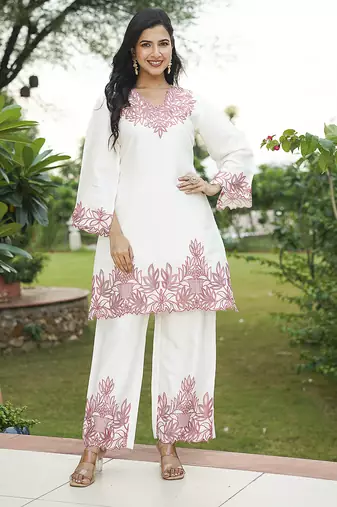Women white silk blend solid embroidered coord sets