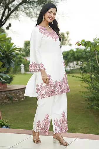 Women white silk blend solid embroidered coord sets