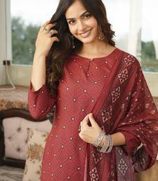 Women maroon rayon blend geometric printed straight kurta trousers with dupatta
