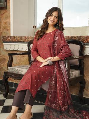 Maroon Rayon Blend Geometric Printed Kurta Trousers 3