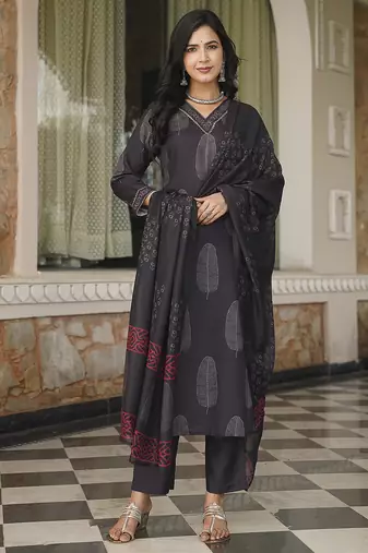 Women black rayon blend floral printed straight kurta trousers with dupatta
