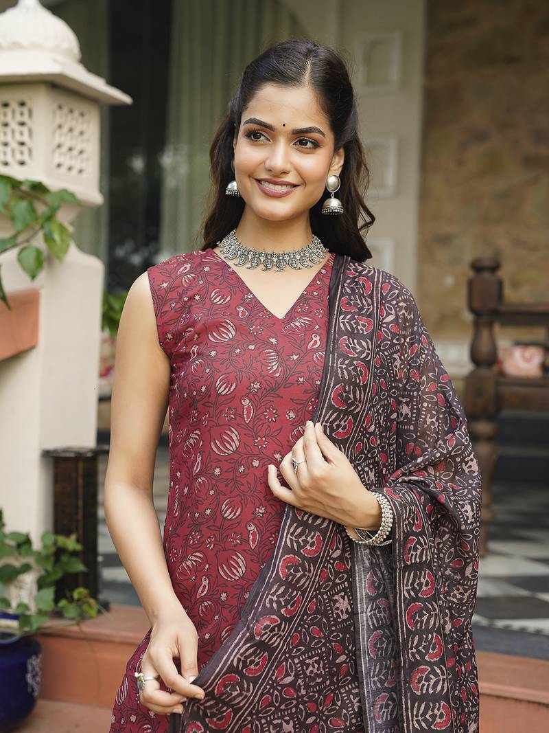 Women maroon rayon blend floral printed straight kurta trousers with dupatta