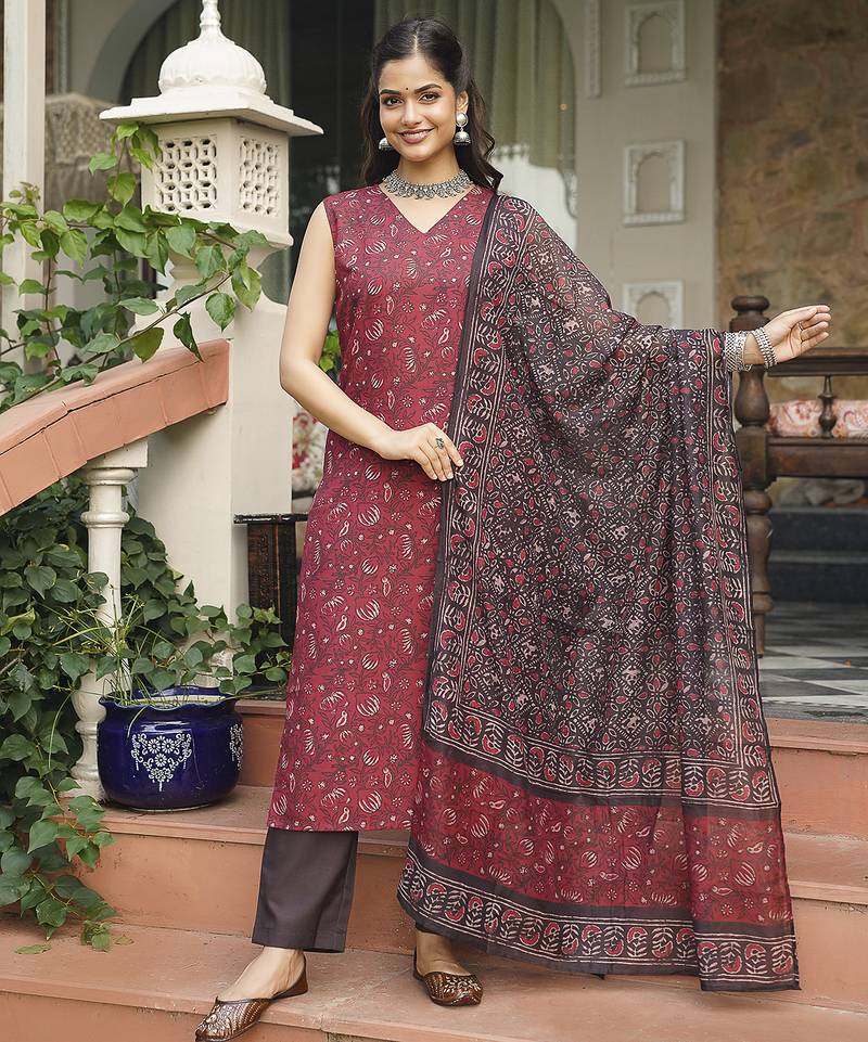 Women maroon rayon blend floral printed straight kurta trousers with dupatta