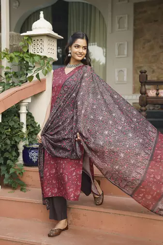Women maroon rayon blend floral printed straight kurta trousers with dupatta