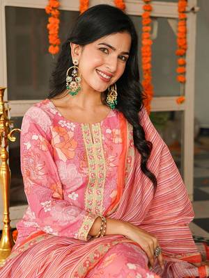 Women pink rayon blend floral printed straight kurta trousers with dupatta 1