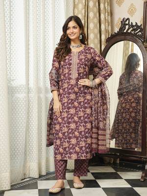 Women brown rayon blend floral printed straight kurta trousers with dupatta 3