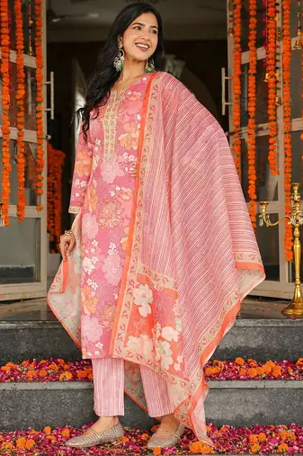 Women pink rayon blend floral printed straight kurta trousers with dupatta