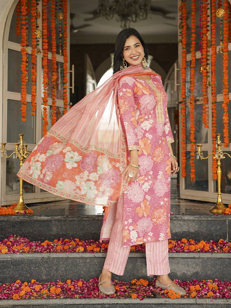 Women pink rayon blend floral printed straight kurta trousers with dupatta