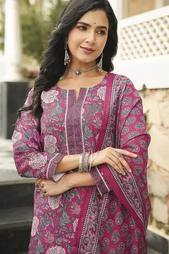 Women pink rayon blend floral printed straight kurta trousers with dupatta