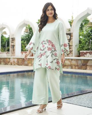 Women green silk blend solid embroidered coord sets 5