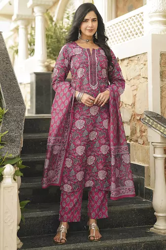 Women pink rayon blend floral printed straight kurta trousers with dupatta