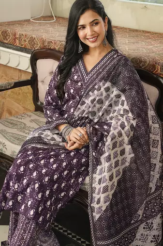 Women purple rayon blend ethnic motifs printed straight kurta trousers with dupatta