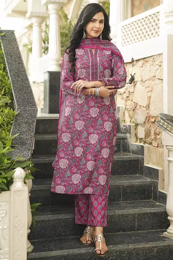 Women pink rayon blend floral printed straight kurta trousers with dupatta
