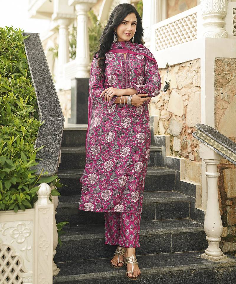 Women pink rayon blend floral printed straight kurta trousers with dupatta