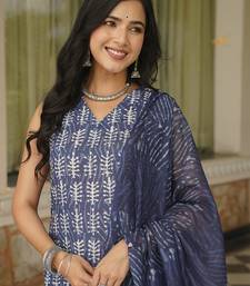 Women blue rayon blend ethnic motifs printed straight kurta trousers with dupatta