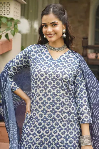 Women blue rayon blend floral printed straight kurta trousers with dupatta