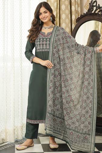 Women green rayon blend ajrakh printed straight kurta trousers with dupatta