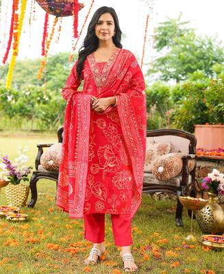 Women red viscose rayon floral embroidered straight kurta trousers with dupatta 2