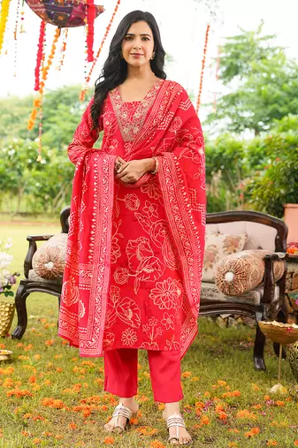 Women red viscose rayon floral embroidered straight kurta trousers with dupatta