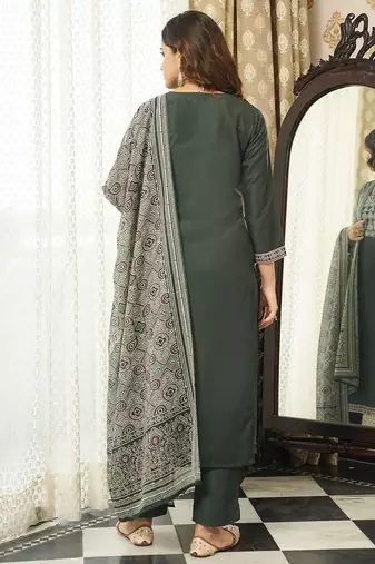 Women green rayon blend ajrakh printed straight kurta trousers with dupatta