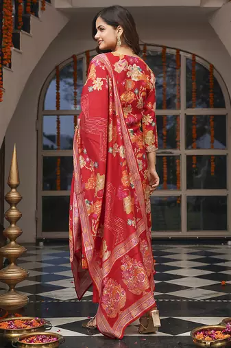 Women red viscose rayon floral printed straight kurta trousers with dupatta