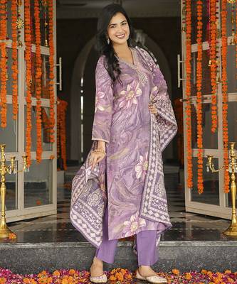 Women lavender viscose rayon floral embroidered straight kurta trousers with dupatta 3