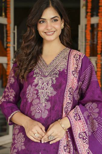 Women purple poly chanderi floral embroidered straight kurta trousers with dupatta