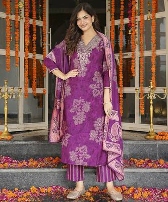 Women purple poly chanderi floral embroidered straight kurta trousers with dupatta 2