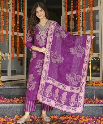 Women purple poly chanderi floral embroidered straight kurta trousers with dupatta 5