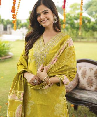 Women yellow poly chanderi floral embroidered straight kurta trousers with dupatta 1