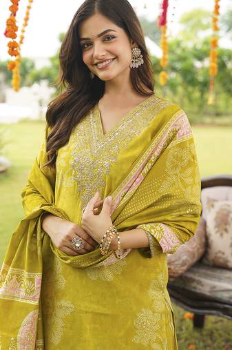 Women yellow poly chanderi floral embroidered straight kurta trousers with dupatta