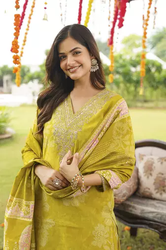 Women yellow poly chanderi floral embroidered straight kurta trousers with dupatta