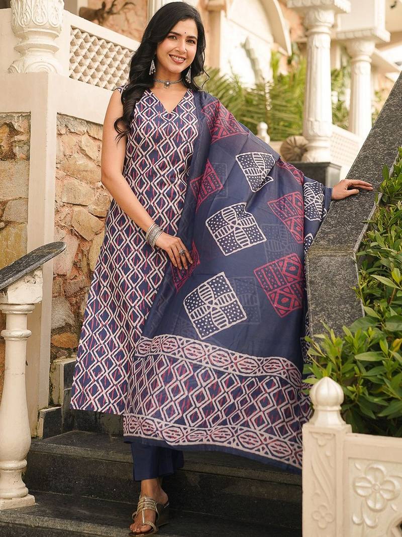 Women blue rayon geometric printed straight kurta trousers with dupatta