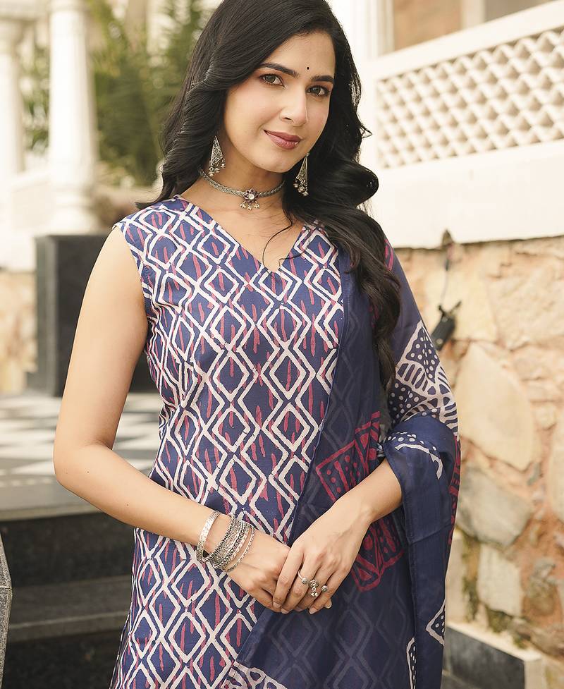 Women blue rayon geometric printed straight kurta trousers with dupatta