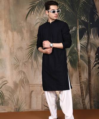 Black cotton embroidered kurta for men 5