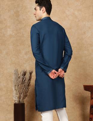 Blue cotton embroidered kurta for men 3