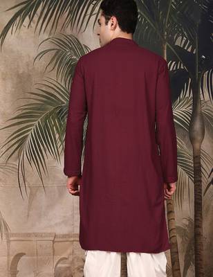Maroon silk blend thread work kurta for men 4