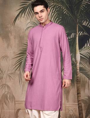 Pink silk blend embroidred kurta for men 2