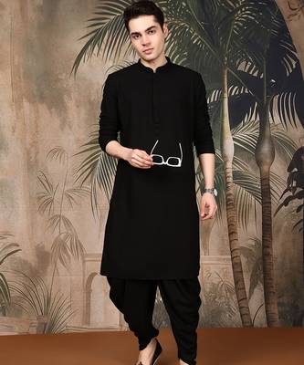 Black silk blend embroidred kurta for men 5