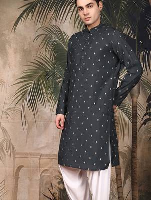 Grey silk blend embroidred kurta for men 3